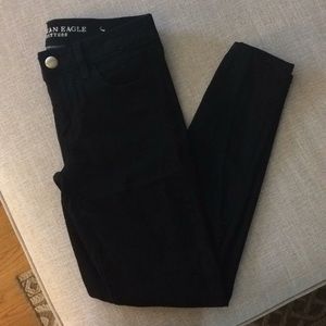 NWOT American Eagle black skinny jeans